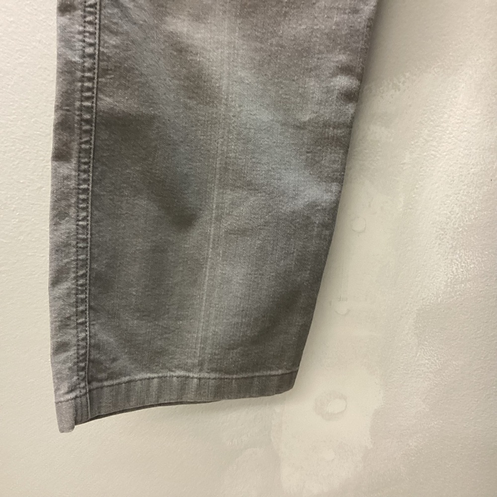 St. John Women's Straight Leg Gray Jeans - Picture 4 of 8
